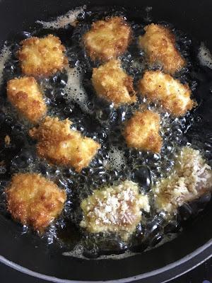 Palomitas De Pollo Con Panko Y Mayonesa De Hierbas Palomitas De Pollo Con Panko Y Mayonesa De Hierbas