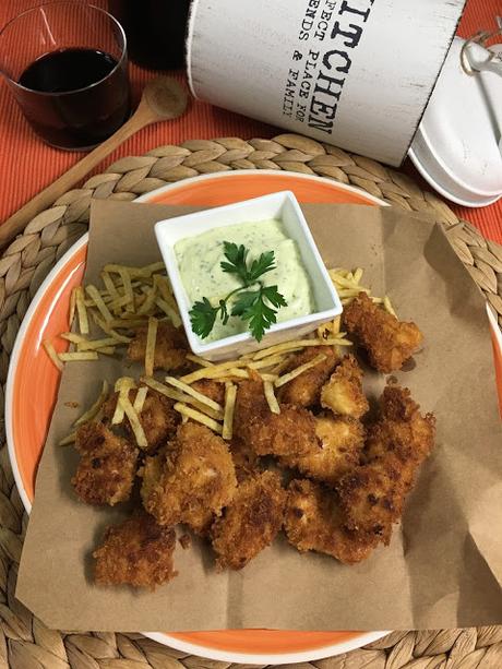 Palomitas De Pollo Con Panko Y Mayonesa De Hierbas Palomitas De Pollo Con Panko Y Mayonesa De Hierbas