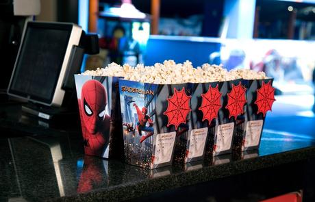 Spider-Man trae la solución definitiva para comer palomitas en el cine Spider-Man trae la solución definitiva para comer palomitas en el cine