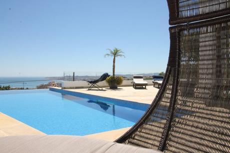 venta casas benalmadena infinity pool estilo nórdico costa del sol estilo escandinavo casas de vacaciones casas de diseño casas danesas españa casa con piscina 