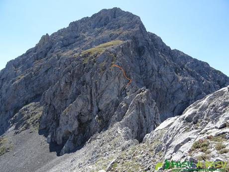 PEÑA UBIÑA por la ARISTA NORTE y CANAL DE LA FANA : Ruta desde TUIZA DE ARRIBA Ruta Peña Ubiña por la Arista Norte: Desde el Prau Capón, entrada en la arista norte de Peña Ubiña