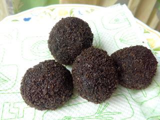 CROQUETAS DE CHOCO CON MAYONESA DE AJO NEGRO