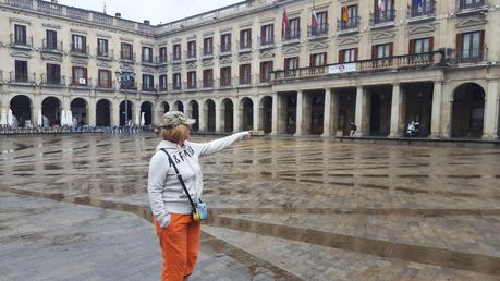Aquí de paseo por Vitoria Ya estamos de vuelta y sin depresión post-vacacional