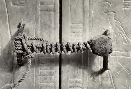 “Tutankhamón en España. Howard Carter, el duque de Alba y las conferencias de Madrid”, por Myriam Seco Álvarez y Xavier Martínez Babón