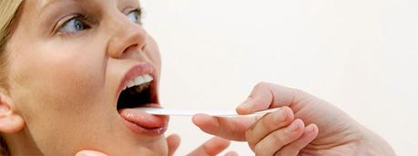 Síntomas de la mucosidad en la garganta