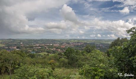 MONDULKIRI: LOS ELEFANTES DE LOS BUNONG