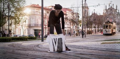 raubdruckerin y su “imprenta callejera” raubdruckerin-tren-lisboa-totenart