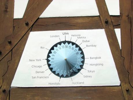 Relojes y más relojes Relojes y más relojes