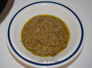 Rollitos de berenjena con tapenade y queso fresco Rollitos de berenjena con tapenade y queso fresco