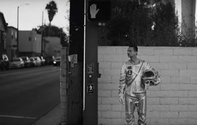 Nuevo videoclip sideral de Depeche Mode, con Dave Gahan como solitario astronauta