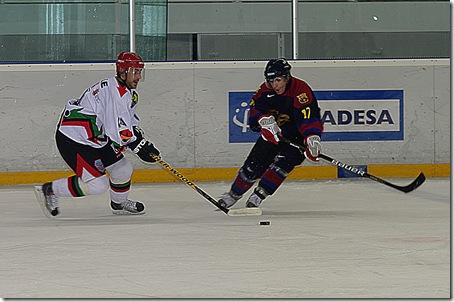 Foto: www.hockeyhielo.com Hockey hielo: Aramón Jaca a un paso del título de Liga.