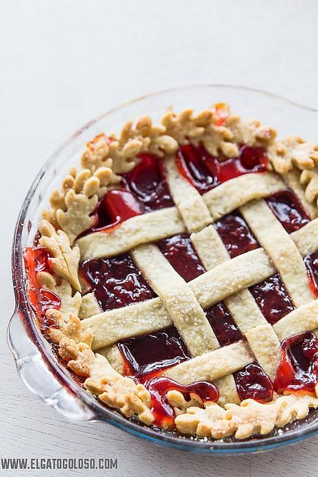 Tarta de fresa y ruibarbo