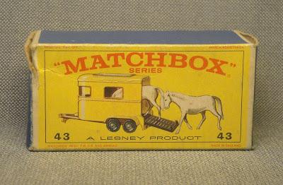 El tráiler de caballos El tráiler de caballos