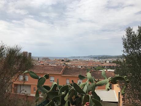 HE ADOPTADO UN PUEBLO HE ADOPTADO UN PUEBLO