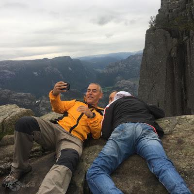 Momento Selfie Fotografia-Preikestolen-Pulpito-Abuelohara