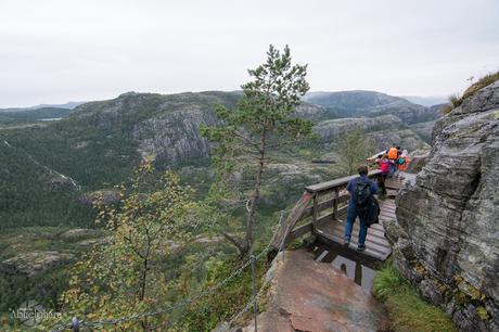 Lugar complicado en la senda de subida al Preikestolen Fotografia-Preikestolen-Pulpito-Abuelohara