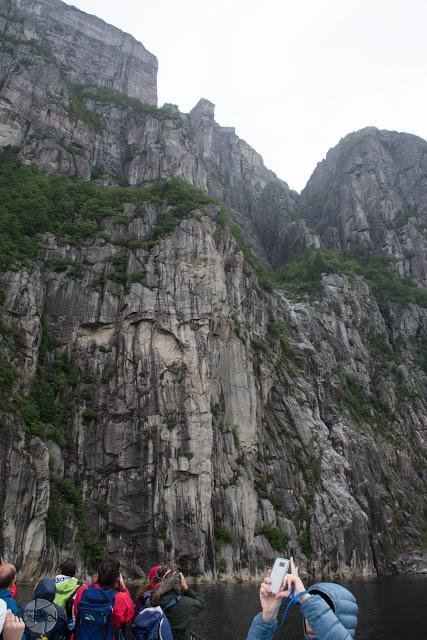 Vista del Púlpito desde el barco Fotografia-Preikestolen-Pulpito-Abuelohara