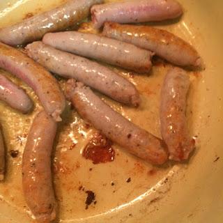 SALCHICHAS CON PIMIENTOS Y PATATAS SALCHICHAS CON PIMIENTOS Y PATATAS