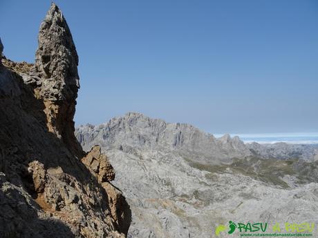 Ruta Torre Bermeja: Aguja en Las Moledizas