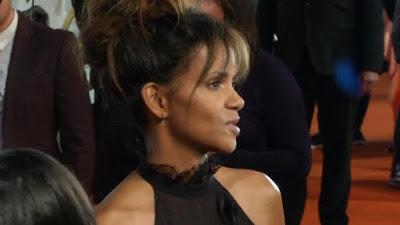 Halle Berry habla en premiere de  'Kingsman'