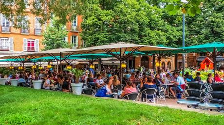 Calles peatonales y comerciales Toulouse, Occitania-Pirineos-Mediterráneo, Francia