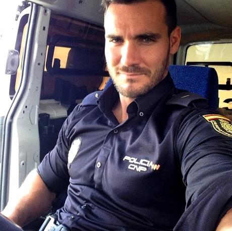 Las fotos más sexys de Saúl Craviotto, deportista olímpico y policía nacional Las fotos más sexys de Saúl Craviotto, deportista olímpico y policía nacional
