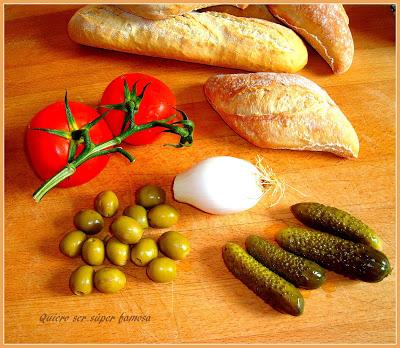 Bocata de atún Bocata de atún