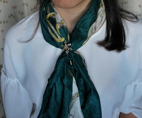 6 maneras de llevar un pañuelo al cuello 6 maneras de llevar un pañuelo al cuello