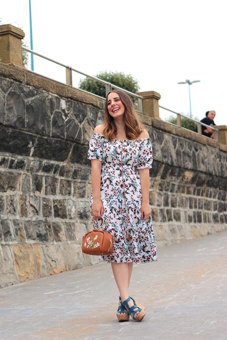 Con mi vestido midi de flores