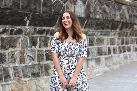 Con mi vestido midi de flores