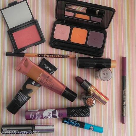 Maquillaje con labial marrón y ojos cálidos 16 bodegón maquillaje