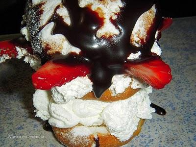 Triple de lionesa con con fresas y chocolate templado!!! Triple de lionesa con con fresas y chocolate templado!!!