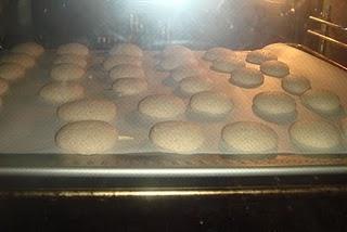LOS MACARONS LOS MACARONS