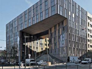 Monolithe_CLAIMA20110307_0206_8 Le Monolithe - Clarín, Suplemento Arquitectura