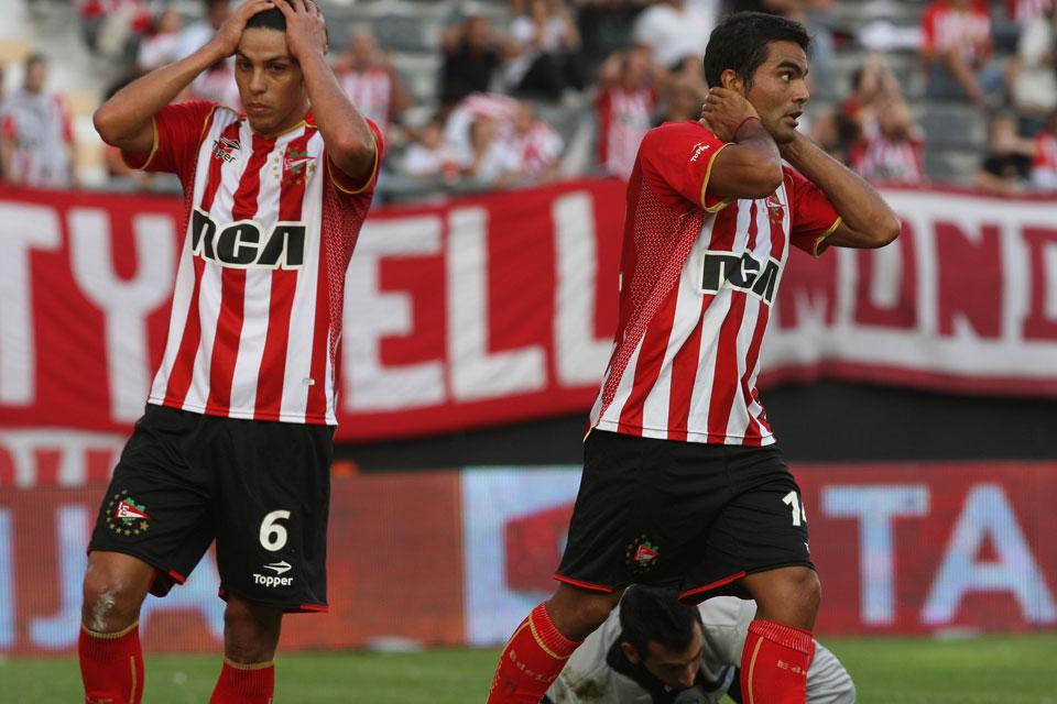 Godoy Cruz venció a Estudiantes y lo bajó de la punta del campeonato Godoy Cruz venció a Estudiantes y lo bajó de la punta del campeonato