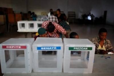 Haití elige en las urnas un presidente para liderar su reconstrucción