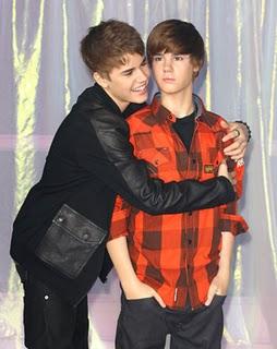 Curiosidades: Justin Bieber ya tiene su figura de cera.Justin Bieber unveils his wax work at Madame Tussauds