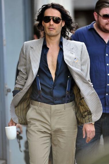 Looks para ellos: Russell Brand