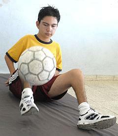 En Villa Clara ¿un récord Guinness en dominio del balón? 20110317125452-nuevo-record.jpg.jpg