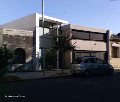 Casa Contemporánea de barrio Casa Contemporánea de barrio