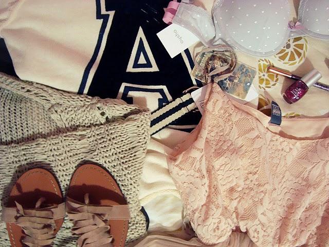 let's go sh-sh-sh-shopping girl let's go sh-sh-sh-shopping girl