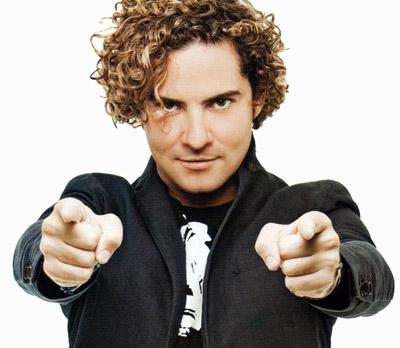 David Bisbal bautizo pasado por agua