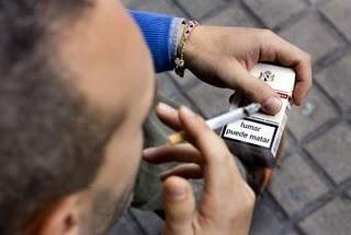 Cada vez más hospitales aprovechan el ingreso de un paciente cardiovascular para incitar al abandono del tabaco Cada vez más hospitales aprovechan el ingreso de un paciente cardiovascular para incitar al abandono del tabaco