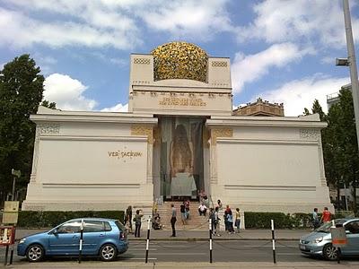 Viena. De los espectaculares palacios a las laderas de viñedos