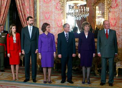 Los Reyes y los Príncipes reciben a la Presidenta de Irlanda y a su esposo en La Zarzuela. Spanish Royals and President or Ireland meet for lunch at La Zarzuela Palace Los Reyes y los Príncipes reciben a la Presidenta de Irlanda y a su esposo en La Zarzuela. Spanish Royals and President or Ireland meet for lunch at La Zarzuela Palace