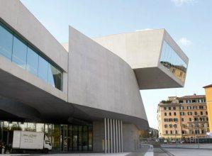 Maxxi_Roma_20091114elpepicul_5 Vista exterior del museo Maxxi, realizado por Zaha Hadid en el norte de Roma.- AFP