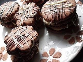 ALFAJORES DE CHOCOLATE ALFAJORES DE CHOCOLATE
