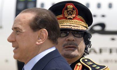 Gadafi se compara con Franco y la ONU se alía con los insurgentes.
