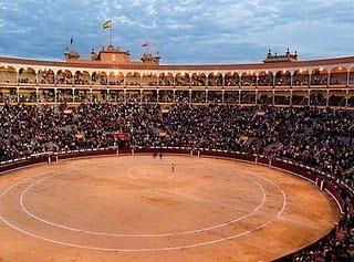 El PP quiere colar los toros en el Congreso, en la UNESCO y hasta en la sopa. El PP quiere colar los toros en el Congreso, en la UNESCO y hasta en la sopa.