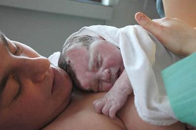 El comienzo de la lactacia materna. Primera parte: Nace nuestro bebé.